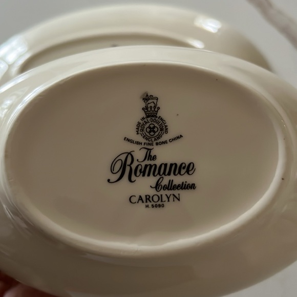 Royal Doulton gravy boat and saucer - Picture 7 of 7